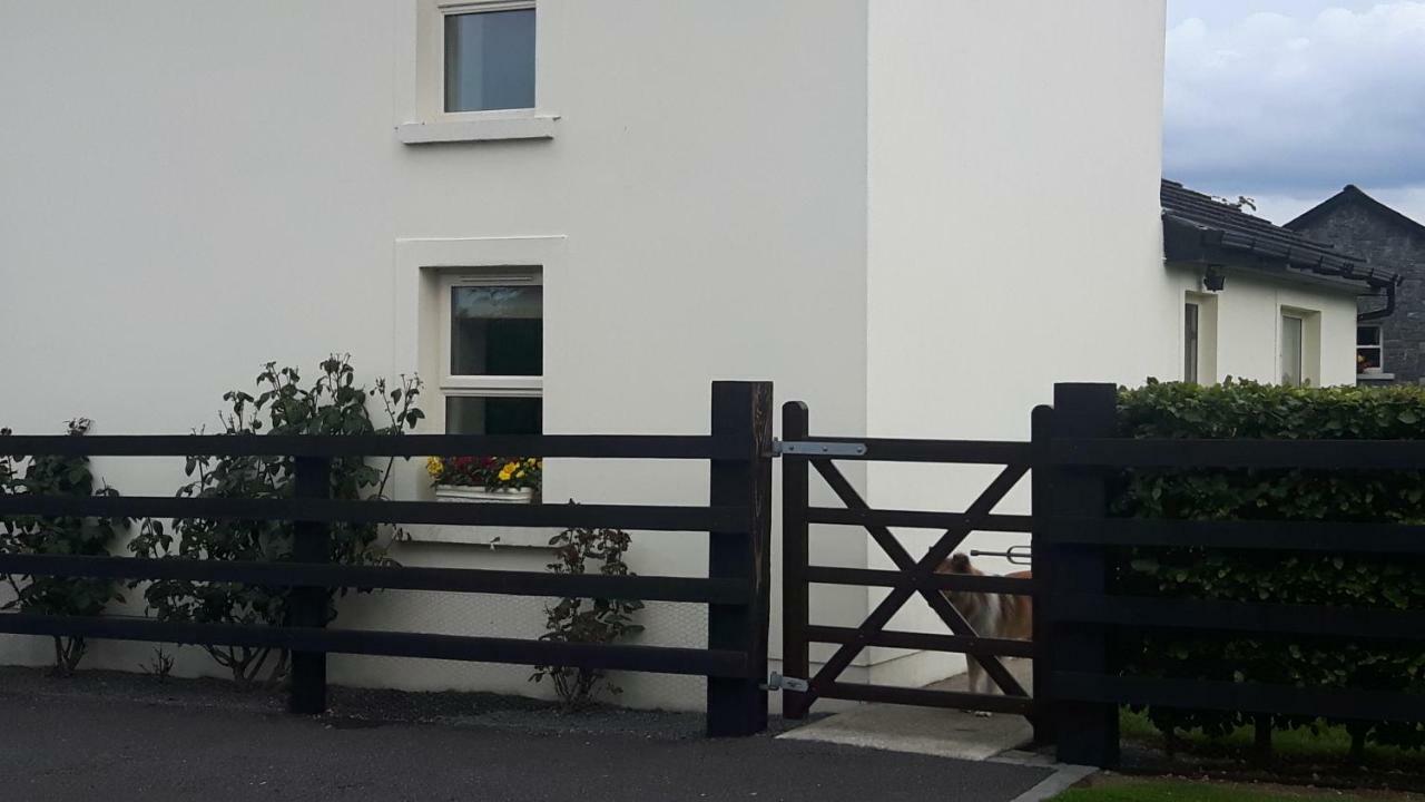 Chapel Meadow Lodge Clonard Buitenkant foto